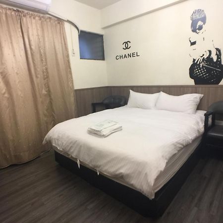 Love Feng Jia Apartment Hotel Taichung Extérieur photo