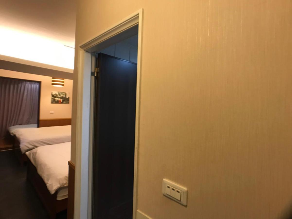 Love Feng Jia Apartment Hotel Taichung Extérieur photo
